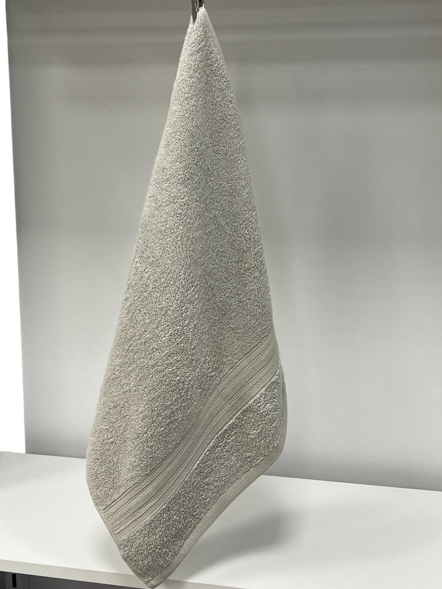 Peškir Stock 50x90cm S52 Dezen Svetlo siva boja
